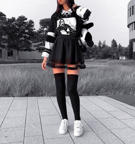 Looks Emo, Fete Emo, E Girl Style, E Girl Clothes, Punk Style Outfits, Edge Fashion, Egirl Fashion, E Girl Outfits, Outfits For Girls