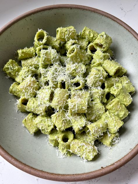 Pasta With Pesto Sauce, Rachel Mansfield, Pasta Entrees, Pasta With Pesto, Girl Lunch, Gf Meals, Pesto Pasta Recipe, Avocado Pesto Pasta, Baby Meals