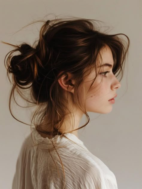 Fresh Messy Bun Styles for Medium Hair 2024 Messy Bun Photography, Bun Hairstyles For Medium Hair, Bun Inspiration, Braids Accessories, Wispy Hair, Messy Updo, Bun Styles, Side Hairstyles, Rope Braid