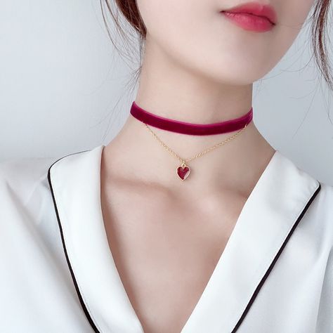 Choker Necklace Outfit, Red Korean, Red Choker Necklace, Red Choker, Red Heart Necklace, Lace Choker Necklace, Velvet Choker Necklaces, Red Heart Earrings, Necklace Outfit