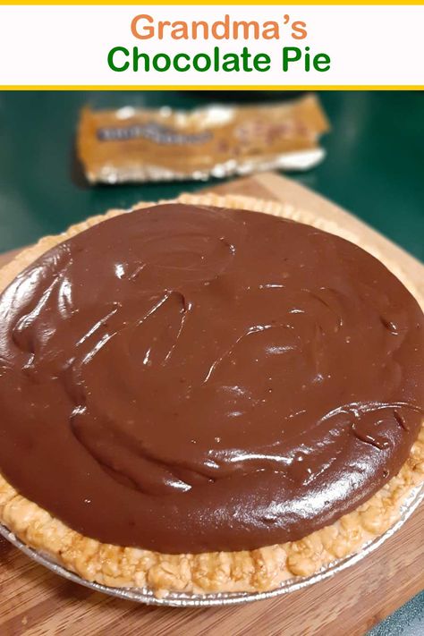 Easy Chocolate Pie Recipe, Grandma's Chocolate Pie, Old Fashioned Chocolate Pie, Homemade Chocolate Pie, Easy Chocolate Pie, Chocolate Pie Recipe, Keto Pie, Chocolate Pie Recipes, Pie Pops