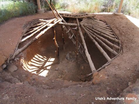 Pit House, Primitive Houses, Underground Shelter, Bushcraft Shelter, Earth Sheltered, Bush Craft, Underground Homes, Indian Village, Survival Stuff