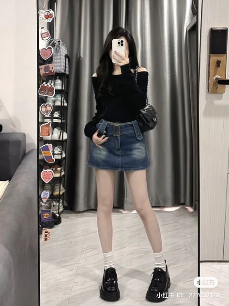 Denim Short Skirt, Rok Mini, Simple Style Outfits, Denim Skirt Outfits, Hip Skirt, Everyday Fashion Outfits, Miniskirt Outfits, Causual Outfits, Ulzzang Fashion