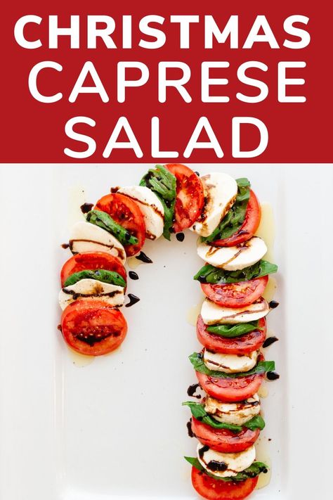 Christmas Caprese, Christmas Salad Recipes, Christmas Salad, Caprese Salad Recipe, Christmas Salads, Decorações Com Comidas, Simple Salad, Christmas Food Dinner, Christmas Menu