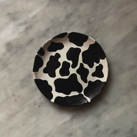 #airdryclay trinket in cow print :)🐮 Cow Print Plate, Cow Print Pottery Painting, Cow Trinket Dish, Air Dry Clay Trinket Dish, Air Dry Clay Trinket, Crock A Doodle, Vessel Art, Clay Cow, Ceramic Plates Art