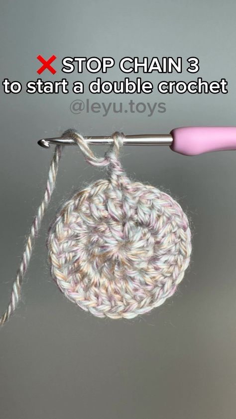 Leyu Toys | The Chainless Starting Double Crochet method of starting rows is the perfect way to avoid the wimpy 3 ch turning chain. Follow the… | Instagram Chainless Starting Double Crochet, Chainless Double Crochet, Crochet In Round, Crochet Hacks, Crochet Diy Tutorial, Crochet Edges, Crochet Hack, Crochet Chain, Toys Crochet