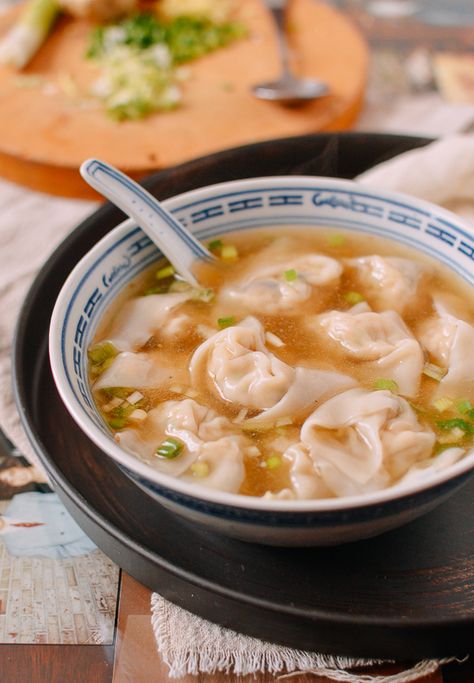 Woks Of Life Recipes, Chicken Wonton Soup, How To Make Wontons, Wonton Soup Recipe, The Woks Of Life, Woks Of Life, Chicken Wontons, Asian Soups, Wok Of Life