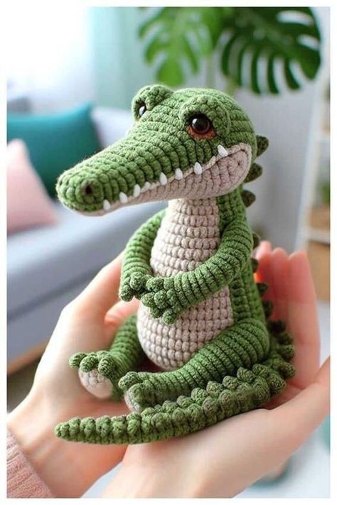 Crochet Crocodile Amigurumi Free Pattern, Crochet Hand Pattern Free, Crocodile Amigurumi Free Pattern, Free Crocodile Crochet Patterns, Alligator Crochet Pattern Free, Crochet Crocodile Pattern Free, Arigumi Crochet Amigurumi Free Patterns, Crochet Alligator Pattern Free, Crochet Lizard Pattern Free