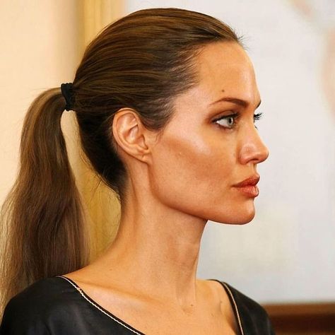 Angelina Jolie Nose, Jawline Goals, Perfect Jawline, Bulbous Nose, Chiseled Jawline, Rhinoplasty Nose Jobs, Straight Nose, Pretty Nose, Perfect Nose