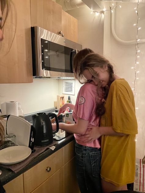 Kitchen, girls cooking, cooking aesthetic, dorm aesthetic, friends aesthetic Wlw Dates Ideas, Wlw Sleepover, Date Ideas Wlw, Wlw Date Ideas, Wlw Date, Alphabet Dating, Hangout Ideas, At Home Date, Cute Date Ideas