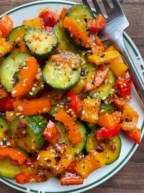 Plated sweet pepper and cucumber salad. Pepper Cucumber Salad, Sweet Pepper Recipes, Smashed Cucumber Salad, Bell Pepper Salad, Pepper Salad, Sweet Pepper, Cucumber Recipes Salad, Cucumber Recipes, Veggie Salad