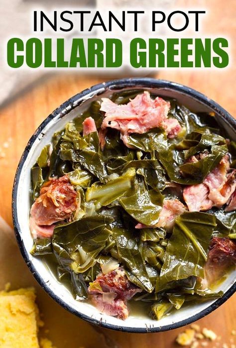 Greens And Ham Hocks, Collard Greens Recipe Ham Hock, Easy Collard Greens, Instant Pot Collard Greens, Crockpot Collard Greens, Easy Collard Greens Recipe, Cooking Collard Greens, Greens Recipe Soul Food, Southern Collard Greens