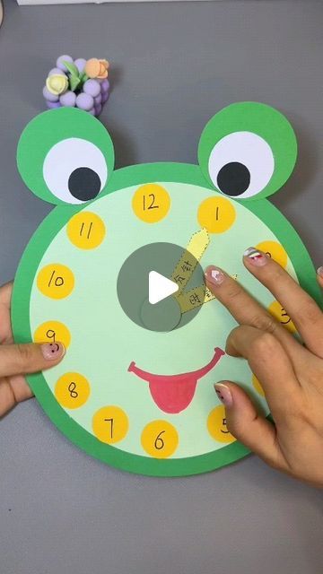 Craft Clock Ideas, How To Make A Clock Diy Projects, Paper Clock Craft, How To Make A Clock For Kids, How To Make Clock For School Project, Clock Projects For Kids, Paper Clock For Kids, Clock Craft Ideas, Diy Clock For Kids