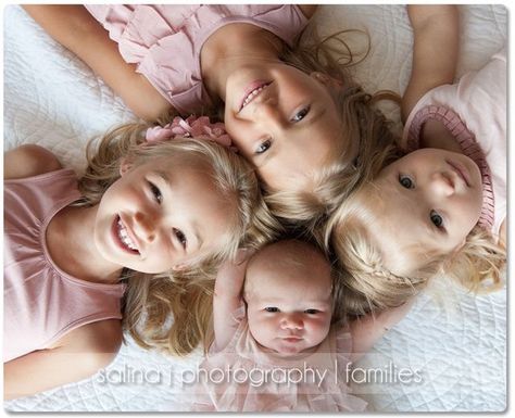 Sibling Photography Newborn, Cousin Photo, Newborn Sibling, Sibling Pictures, Foto Newborn, Sibling Poses, Sibling Photography, Sister Pictures, Sibling Photos