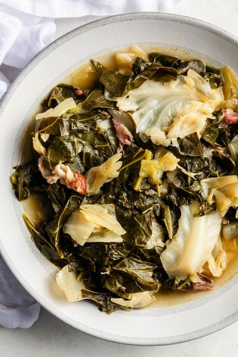 Soul Food Side Dishes, Collard Greens And Cabbage, Cajun Dessert Recipes, Black People Recipes, Best Collard Greens Recipe, Soul Food Thanksgiving, Cooking Collard Greens, Best Gumbo Recipe, Best Gumbo