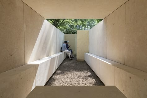 Modern Chapel, Small Space Architecture, Galleries Architecture, Earth Sheltered, 3d Architecture, Sacred Architecture, Venice Biennale, Space Architecture, Pool House