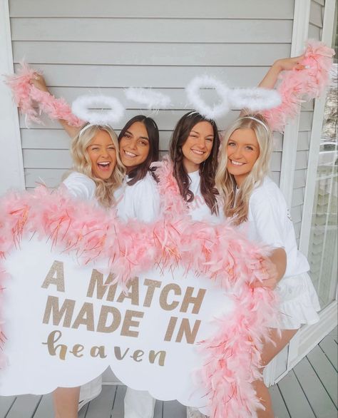 Big Little Reveal Themes, Big Sister Reveal, Big/little Baskets, Sorority Themes, Formal Cooler, Cheer Posters, Big Little Basket, Tri Delt, Angel Theme