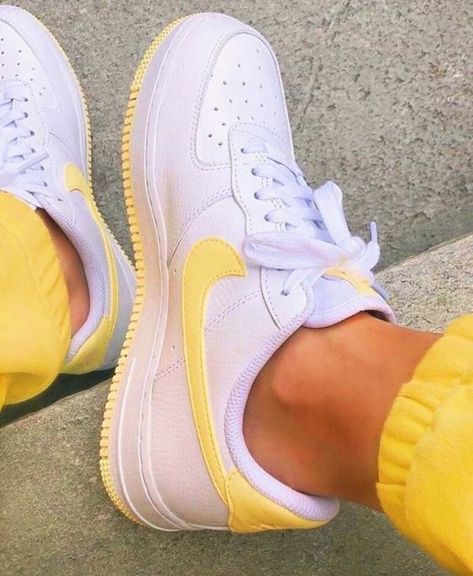 ✰𝙋𝙄𝙉𝙏𝙀𝙍𝙀𝙎𝙏 : @annaxlovee✰ Basket Nike, Nike Shoes Air Force, Sneaker Outfits, Dr Shoes, Custom Nike Shoes, Baskets Nike, Nike Force, Nike Air Shoes, Cute Nike Shoes