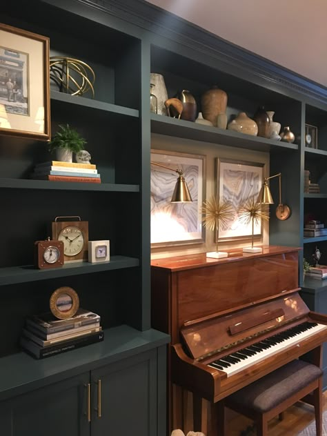 Piano Room Decor, Piano Living Rooms, Piano Decor, Piano Room, Home Library Design, Forest Hill, Amazing Home, Entertainment Space, Home Library