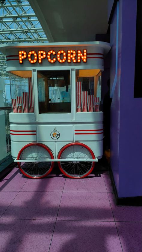 Popcorn cart at cinemas. With mordern retro cinematic edit Popcorn Cart Ideas, Cheetos Popcorn, Popcorn Vendor, Boardwalk Carnival, Cinematic Edit, Popcorn Business, Cafe Banner, Popcorn Store, Cinema Popcorn