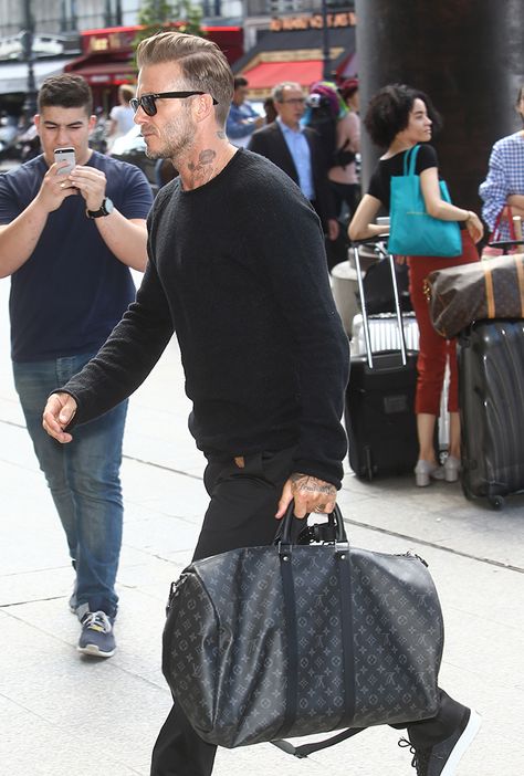 David Beckham Louis Vuitton Keepall Bag Louis Vuitton Mens Tote Bag, Louis Vuitton Holdall, Lv Keepall, Louis Vuitton Mens Bag, Men Louis Vuitton, David Beckham Style, Mens Bag, Black Louis Vuitton, Man Bags