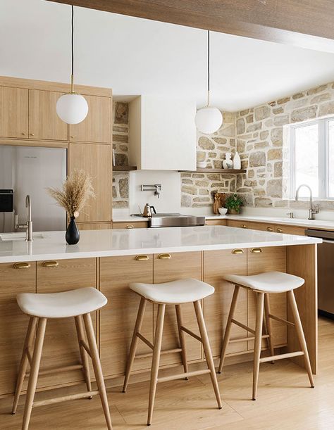 House & Home - A Quebec Kitchen Gets A Scandi Farmhouse-style Reboot Tudor Renovation, Kitchen Scandinavian Style, Scandi Farmhouse, Scandinavian Farmhouse Style, Scandinavian Kitchens, Scandi Kitchen, Scandinavian Farmhouse, Scandinavian Kitchen Design, Nordic House