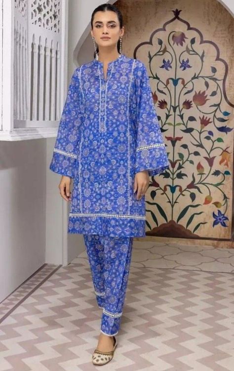 Cotton Suit Designs, Shirt Design For Girls, Simple Dress Casual, Lace Suit, Lace Dress Design, Stylish Short Dresses, Cord Set, Pakistani Dresses Casual, Casual Wear Dress