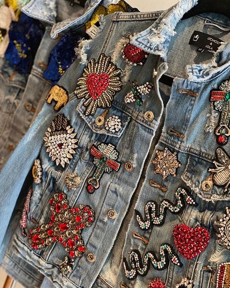 LECMOST & LOLA on Instagram: “Staying in & staying chic #lecmostlola” Patches On Blazer, Jean Jacket Design, Jean Diy, Ropa Upcycling, Upcycled Jackets, Diy Denim Jacket, Embellished Denim Jacket, Embellished Clothing, Denim Art