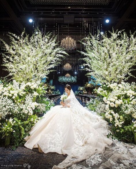 Wedding Stage Design, April Wedding, Korean Wedding, Wedding Event Design, Wedding Stage Decorations, Wedding Hall, Wedding Goals, Wedding Stage, Wedding Candles