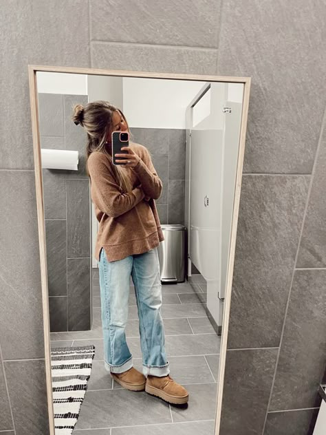 Straight Mom Jeans Outfit Winter, Tan Sweater And Jeans Outfit, Neutral Fall Outfits Casual, Tan Collared Shirt Outfit, Tan Fitted Dress Outfit, Ugg Boot Outfits Fall, Ugg And Jeans Fit, Casual Outfits Not Jeans, Beanie And Sweater Outfit