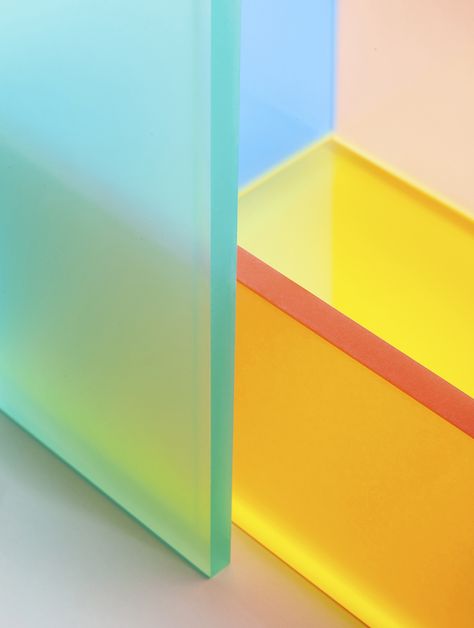 Raw Color's latest project, a series of acrylic boxes whose multicolored planes intersect and blend into one other, is one of their best to date. Fluent Design, Acrylic Containers, Deck Privacy, Raw Color, Sight Unseen, मोबाइल वॉलपेपर, Material Textures, Colour Pop, Materials And Textures