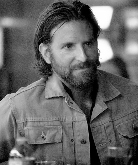 Jackson Maine Bradley Cooper Hot, A Star Is Born Movie, Jackson Maine, Lady Gaga And Bradley Cooper, Brad Cooper, Lady Gaga Bradley Cooper, Older Mens Hairstyles, Beard Hairstyle, Male Celebrity