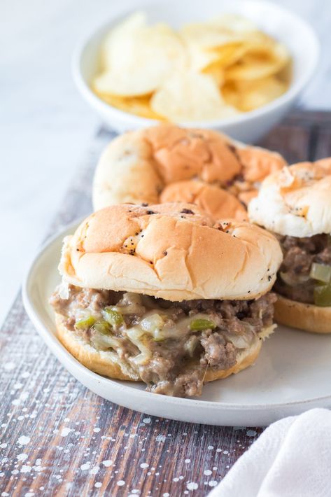 Slow Cooker Philly Cheesesteak Sloppy Joes Cheesesteak Sloppy Joes, Crock Pot Sloppy Joes, Philly Cheesesteak Sloppy Joes, Crockpot Steak, Philly Cheese Steak Recipe, Cheesesteak Recipe, Cheese Buns, Sloppy Joes Recipe, Cheese Steak