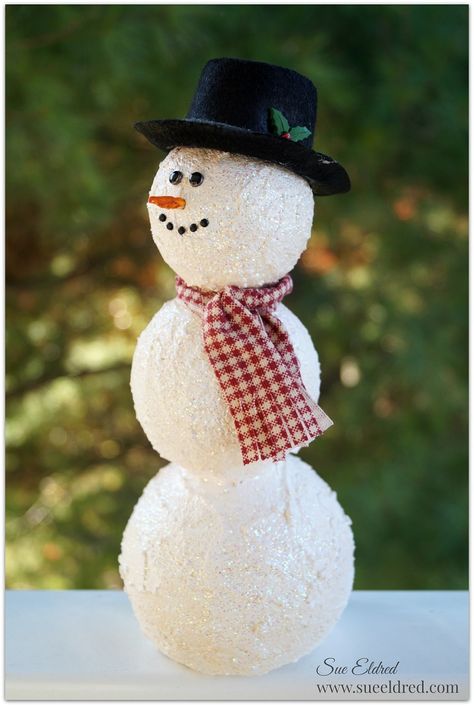 Make a Styrofoam Snowman (I'd choose larger size balls for the middle and base. I'd also reshape all three somewhat for a more natural look and to help them fit together better.) Foam Snowman, Snowman Diy, Cars Bentley, Styrofoam Crafts, Snowmen Crafts, Snow Ornaments, Snowman Ideas, Cute Snowmen, Snowflake Wreath