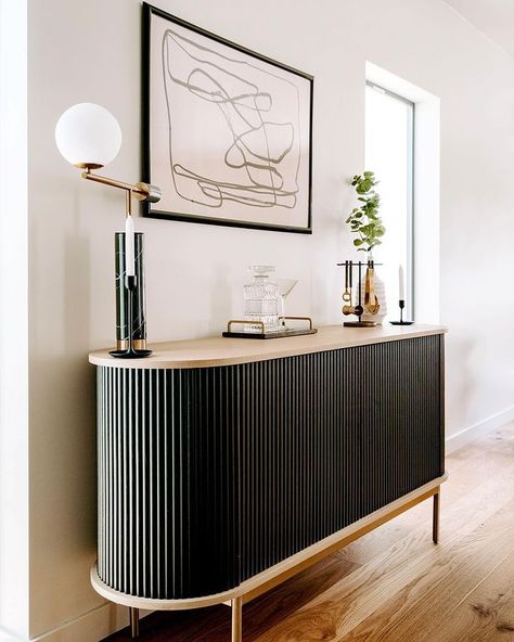 Crate and Barrel (@crateandbarrel) • Instagram photos and videos How To Decorate A Sideboard, Sideboard Styles, Sideboard Decor, Modern Buffet, Sideboards Living Room, Dining Room Sideboard, Modern Sideboard, Style Deco, Sideboard Furniture