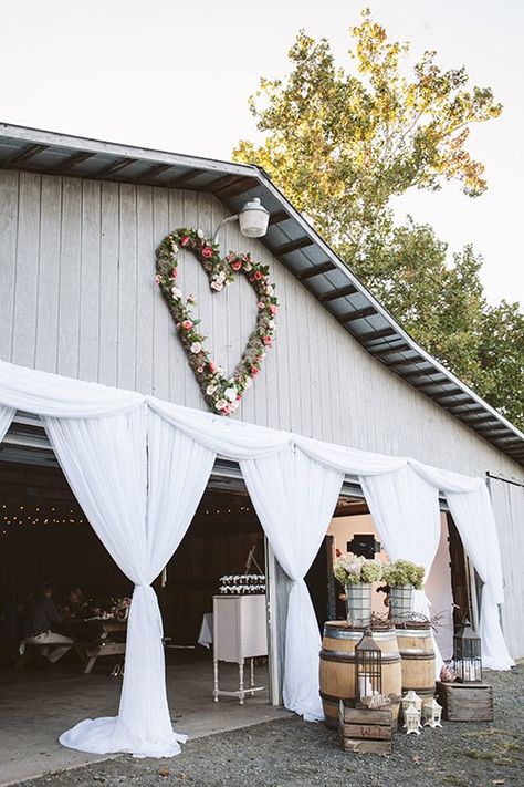 Venue Questions To Ask, Barn Rustic Wedding, Shed Wedding, Wedding Venues In Virginia, Romantic Rustic Wedding, Laid Back Wedding, Colorado Wedding Venues, Blue Photo, Wedding Venues Texas