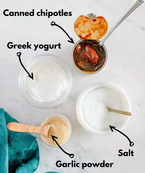 Chipotle Sauce Recipes, Sauce For Tacos, Meals Low Calorie, Taco Sauce Recipes, Greek Yogurt Breakfast, Dressings Recipes, Meal Prep Freezer, Chipotle Recipes, Lower Carb Meals