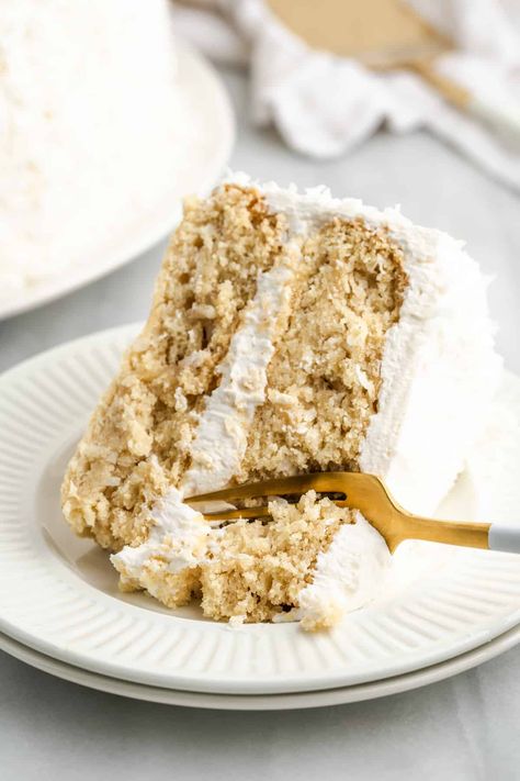 Cmpa Recipes, Vegan Cake Frosting, Vegan Coconut Cake, Vegan Apple Cake, Fluffy Cream Cheese Frosting, Tender Coconut, Dairy Free Cake, Coconut Cake Recipe, Vegetarian Desserts