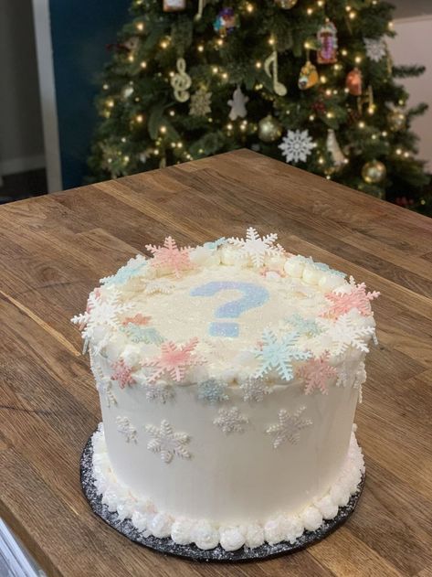 White Christmas Gender Reveal, Gender Reveal Party Winter Theme, Christmas Gender Reveal Cake Ideas, Gender Reveal Christmas Cake, Christmas Gender Reveal To Family, Gender Christmas Reveal, Gender Reveal Theme Winter, Christmas Light Gender Reveal, Cold Gender Reveal Ideas