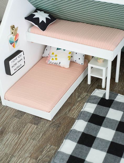 modern dollhouse: kids rooms Dollhouse Modern, Barbie House Furniture, Diy Barbie House, Modern Dollhouse Furniture, Modern Rooms, Dollhouse Bed, Doll Furniture Diy, Diy Barbie Furniture, Doll House Plans