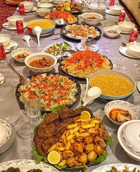 Afghanistan Food, Afghani Food, Afghan Food Recipes, Afghan Food, Food Set Up, Iftar Party, Amazing Food Decoration, Catering Ideas Food, Desi Food