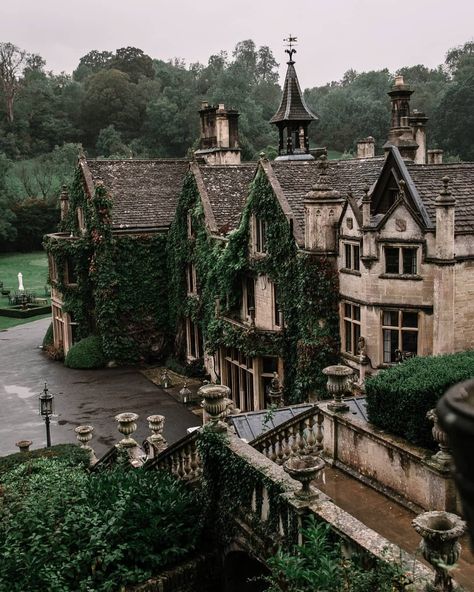 myfairylily: “Manor House Hotel, Castle Combe, England | @whatstacydid ” Ivy, Roof, Building