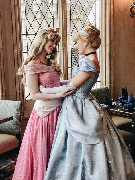 Princess Aurora, Cinderella, Walt Disney World Face Characters, Sleeping Beauty Disney Kızları, Fantasia Disney, Disney Face Characters, Princess Cosplay, Princess Pictures, Disney Princess Dresses, Disney Cosplay, Princesa Disney, Face Characters