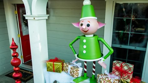 Bring the North Pole to your front yard with these Lawn Elfs! Tune in to Home and Family weekdays at 10/9c on Hallmark Channel! Matt Rogers, Diy Christmas Yard Decorations, Elf Christmas Decorations, Christmas Outdoors, Christmas Outside, Diy Christmas Lights, Elf Decorations, Diy Lawn, Christmas Yard Decorations