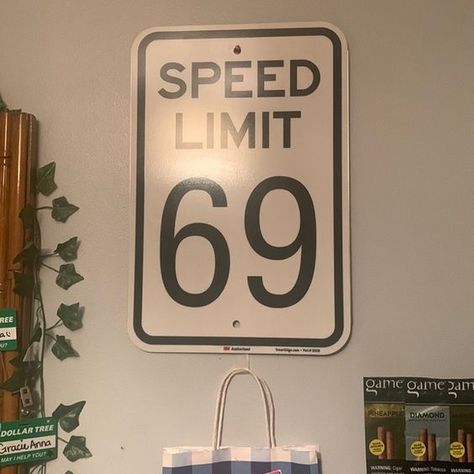 Room Signs Aesthetic, Bedroom Street Signs, Funny Room Decor Aesthetic, Road Sign Room Decor, Traffic Signs Aesthetic Room, Road Signs Bedroom Aesthetic, Street Signs In Bedroom, Road Signs Aesthetic Room Decor, Street Sign Room Decor