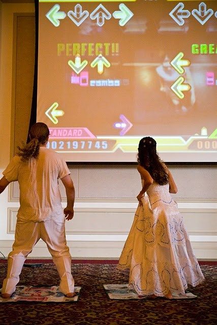 Wedding games to play at your reception and pre-parties as seen on @offbeatbride Video Game Wedding, Wedding Reception Entertainment, Wedding Reception Activities, Gamer Wedding, Wedding Games For Guests, Reception Games, Nerd Wedding, Reception Activities, Wedding Reception Games