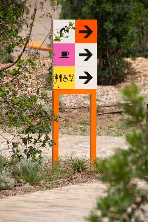 Cool Signage Design, Way Finding Design Signs, Sinages Design, Signage Design Outdoor Creative, Directional Signage Design, Park Signage Design, Colorful Signage, School Signage, Fun Signage