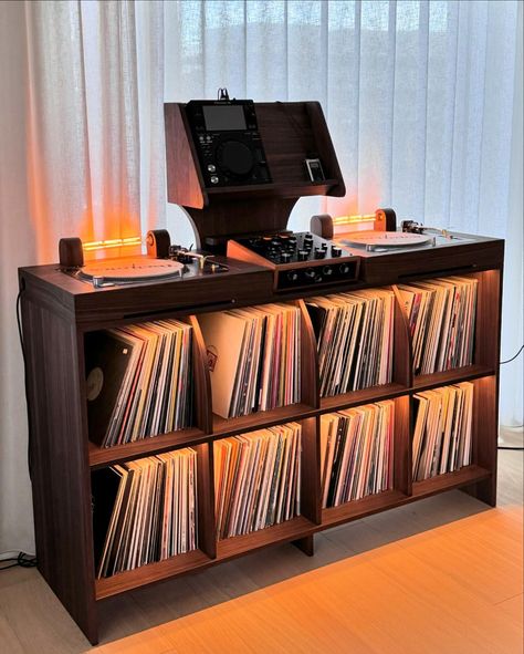 Collectors Room Ideas, Dj Booth Ideas, Vinyl Rack, Vinyl Record Furniture, Vinyl Record Room, Turntable Furniture, Home Studio Desk, Vinyl Record Stand, Dj Stand