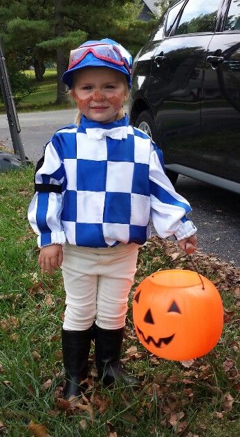 Toddler jockey costume.  This was such a hit and my daughter is so proud of her Secretariat silks. Horse Jockey Costume, Jockey Outfit, Jockey Costume, Kentucky Derby Birthday Party, Derby Birthday Party, Cricket Party, Kentucky Derby Birthday, Equestrian Party, Chic Halloween Decor