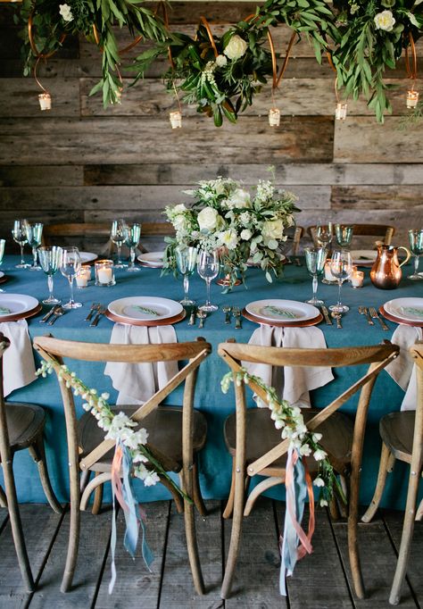 Teal Table Cloth Wedding, Teal And Beige Wedding Theme, Teal Table Cloth, Teal Table Decor, Modern Industrial Wedding Decor, Rustic Chair Decor, Flower Chandelier Wedding, Industrial Wedding Centerpieces, Wedding Centerpieces Modern